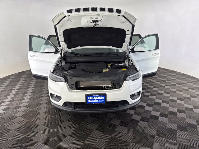 Used 2019 Jeep Cherokee Latitude Plus AWD/4WD image 12
