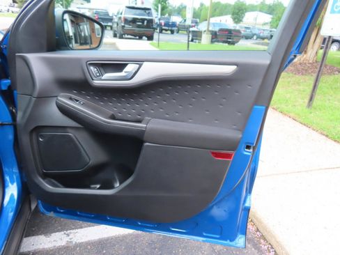 Used 2020 Ford Escape SE FWD image 24