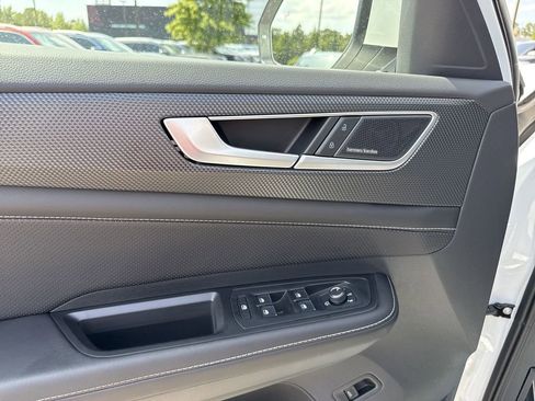 New 2025 Volkswagen Atlas Cross Sport SEL Premium R-Line image 25