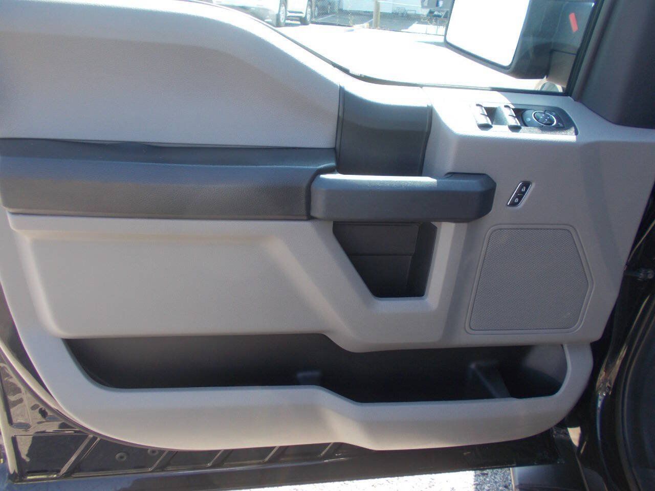 Used 2020 Ford F150 XL w/ Equipment Group 101A Mid AWD/4WD image 14