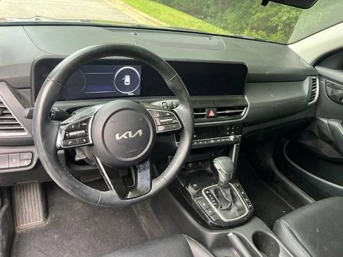 Used 2025 Kia Seltos EX w/ EX Sunroof Package AWD/4WD image 6