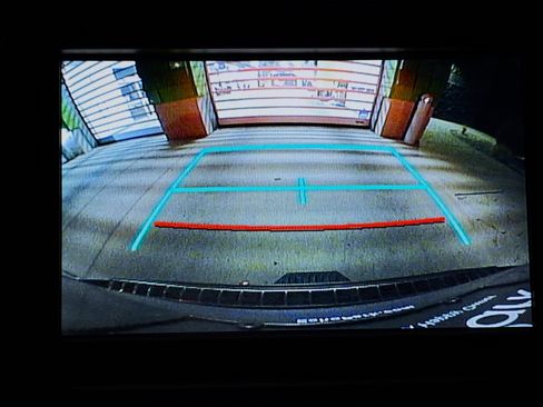 Used 2018 Toyota Highlander XLE image 23