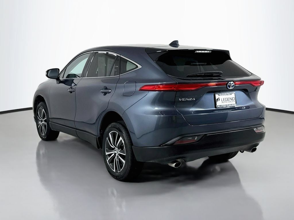 Used 2024 Toyota Venza LE AWD/4WD image 7