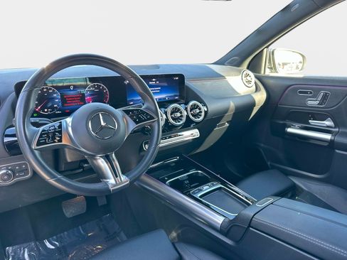 Certified 2025 Mercedes-Benz GLA 250 image 16