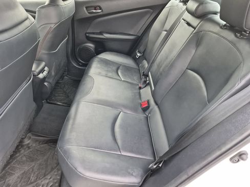 Used 2019 Toyota Prius XLE AWD/4WD image 19
