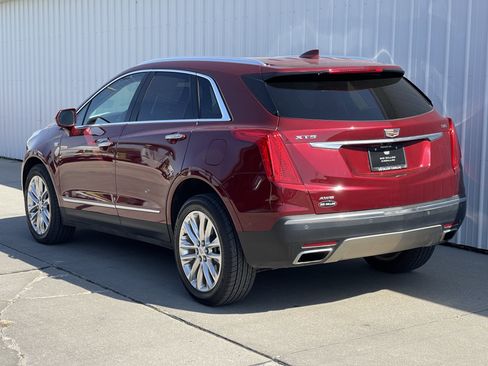 Used 2017 Cadillac XT5 Platinum w/ Driver Assist Package image 19