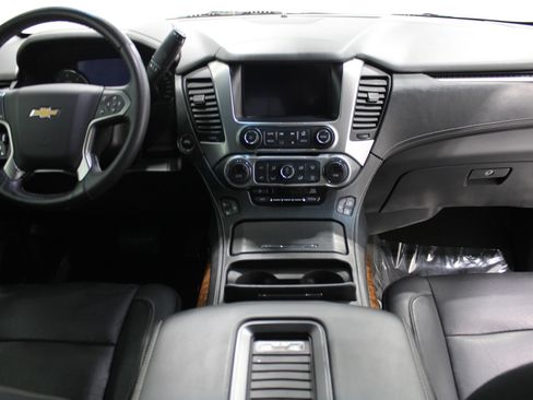 Used 2018 Chevrolet Tahoe Premier AWD/4WD image 33