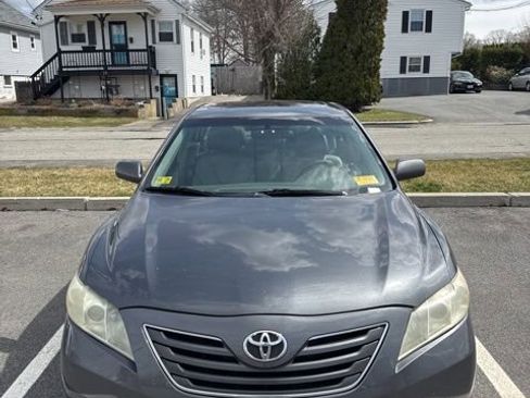 Used 2009 Toyota Camry XLE image 1