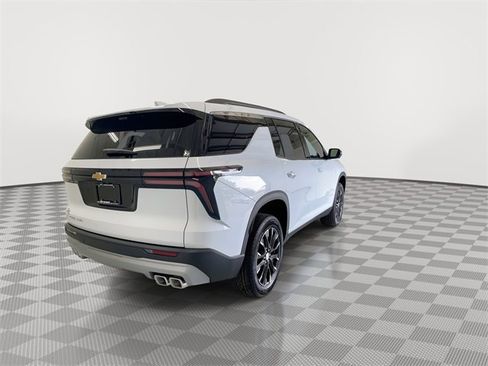 New 2026 Chevrolet Traverse LT w/ Sun and Wheel Package image 11