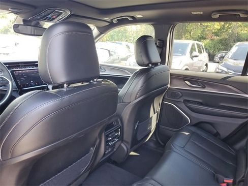 Used 2024 Jeep Grand Cherokee Limited 4xe image 28