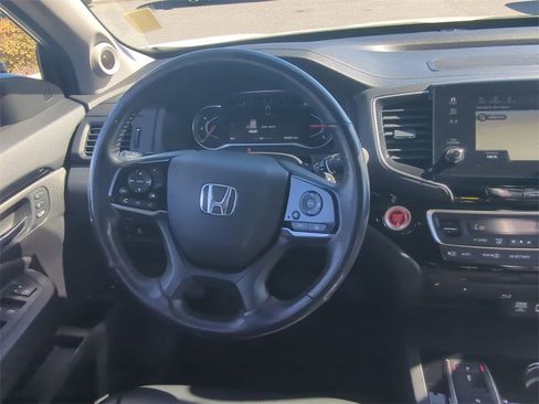 Used 2020 Honda Pilot Touring image 16