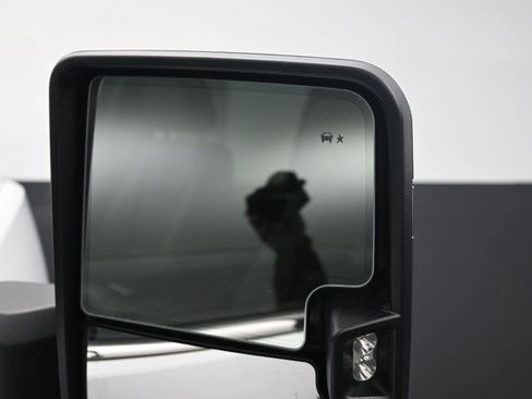 Used 2024 GMC Sierra 2500 Denali w/ Denali Reserve Package image 9