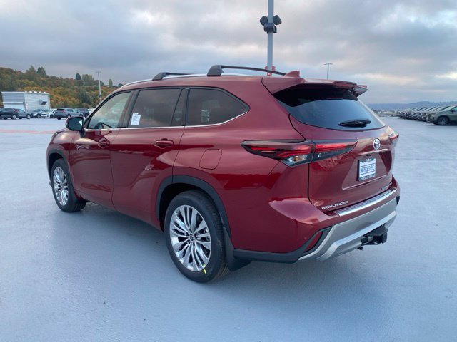 New 2026 Toyota Highlander Platinum AWD/4WD image 8