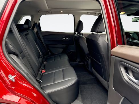 Used 2023 Nissan Rogue SL w/ SL Premium Package image 20