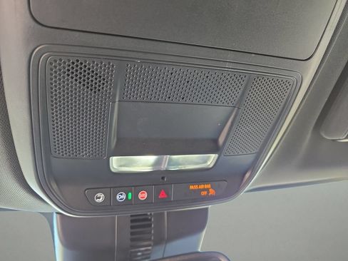 Used 2025 Buick Enclave Preferred FWD image 24