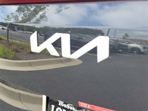 New 2026 Kia Carnival SX image 7