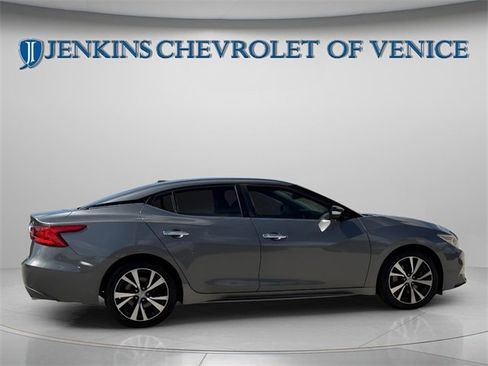 Used 2018 Nissan Maxima 3.5 SV image 4