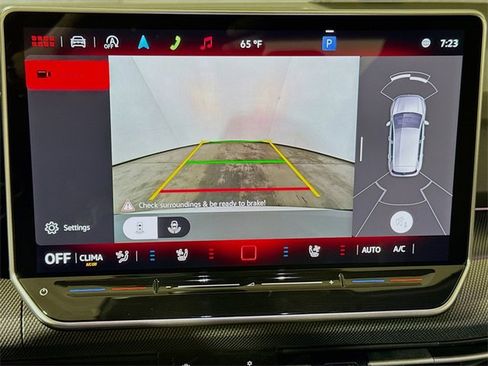 New 2026 Volkswagen GTI SE image 9