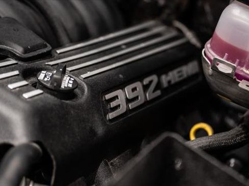 Used 2025 Jeep Gladiator Sport image 40