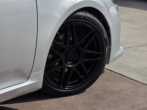 Used 2014 Scion tC FWD image 13