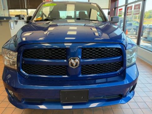 Used 2019 RAM 1500 Express AWD/4WD image 4