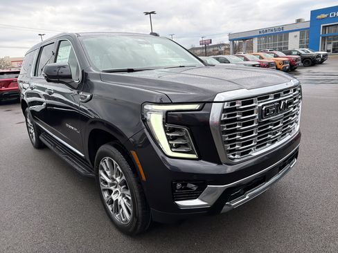 New 2026 GMC Yukon XL Denali w/ LPO, Floor Liner Package AWD/4WD image 3