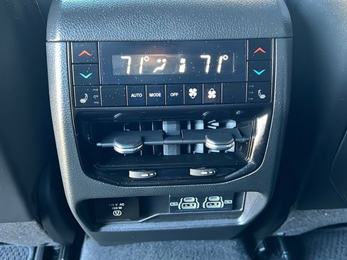 Used 2025 Jeep Grand Cherokee Summit w/ Adv Protech Group IV image 16