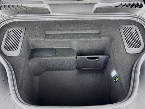 New 2025 Porsche Macan 4 Electric image 32