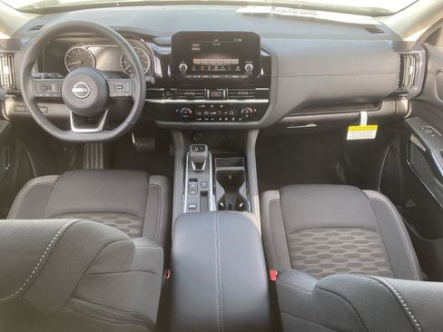 New 2025 Nissan Pathfinder SV w/ SV Premium Package image 16