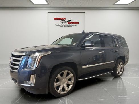 Used 2019 Cadillac Escalade Luxury AWD/4WD image 3