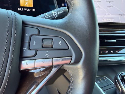 Certified 2022 Cadillac Escalade Premium Luxury Platinum w/ LPO, Radiant Package AWD/4WD image 26