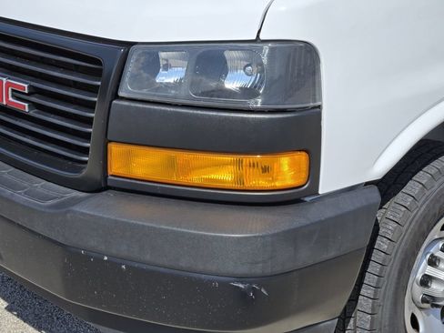 Used 2023 GMC Savana 2500 w/ Driver Convenience Package RWD image 9