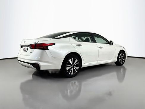 Used 2022 Nissan Altima 2.5 SV AWD/4WD image 7