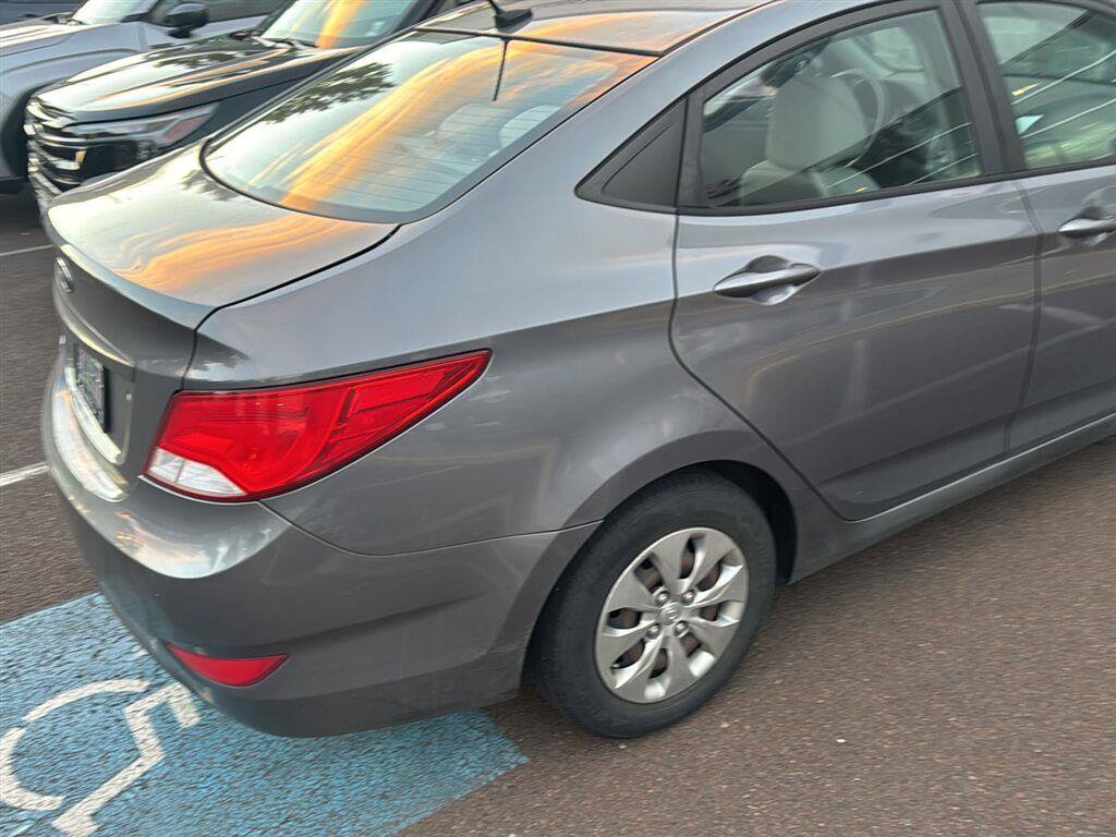 Used 2017 Hyundai Accent SE FWD image 5