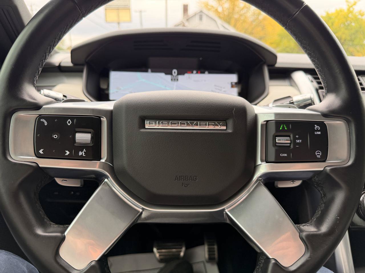 Used 2021 Land Rover Discovery S R-Dynamic AWD/4WD image 25