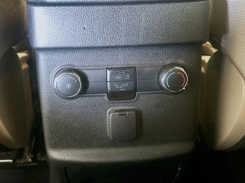 Used 2018 Ford Explorer FWD image 25