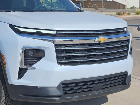 New 2026 Chevrolet Traverse LT w/ Driver Confidence Package FWD image 7