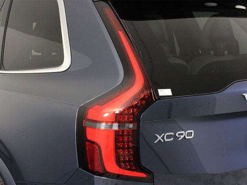 New 2026 Volvo XC90 T8 Ultra image 15