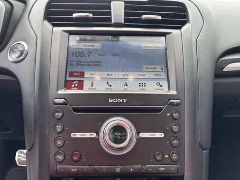 Used 2018 Ford Fusion Titanium AWD/4WD image 23