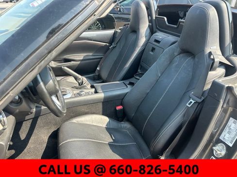 Used 2018 MAZDA MX-5 Miata Grand Touring RWD image 12