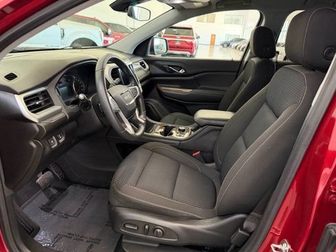 Used 2021 GMC Acadia SLE w/ Driver Convenience Package FWD image 17