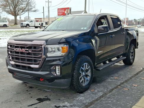 Used 2022 GMC Canyon AT4 image 3