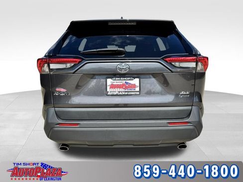 Used 2025 Toyota RAV4 XLE AWD/4WD image 11
