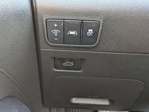 Used 2022 Kia K5 LXS image 22