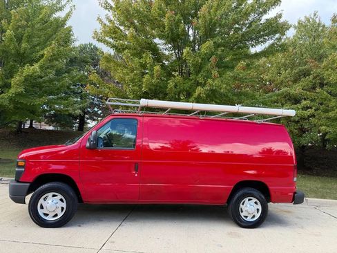 Used 2013 Ford E-250 and Econoline 250 w/ Commercial Cargo Van Pkg image 16