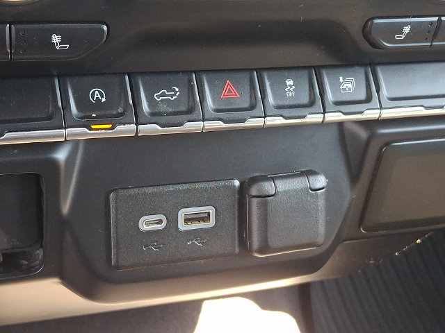 Used 2020 Chevrolet Silverado 1500 RST w/ All-Star Edition AWD/4WD image 22