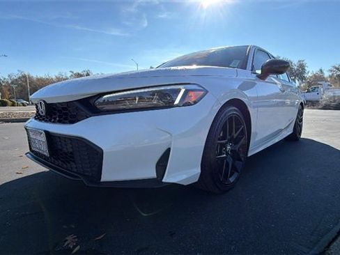 Used 2025 Honda Civic Sport image 9