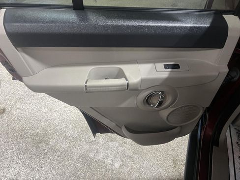 Used 2008 Jeep Commander Overland AWD/4WD image 21
