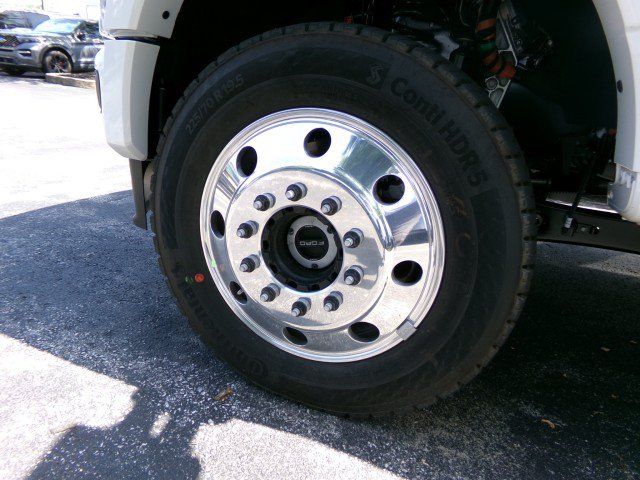 New 2026 Ford F450 Platinum w/ FX4 Off-Road Package AWD/4WD image 8