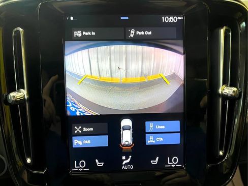 Used 2019 Volvo XC40 T5 R-Design image 15